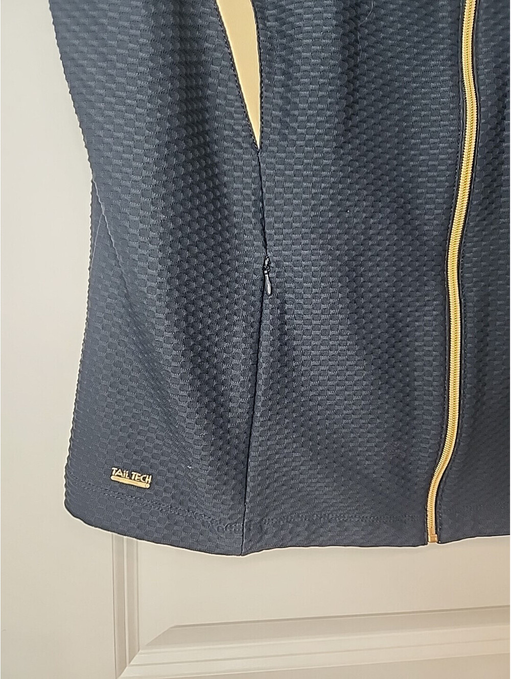 Tail Tech Performance Top Textured Golf Vest Navy Gold Women's Colorblock XL NEW - Picture 2 of 8